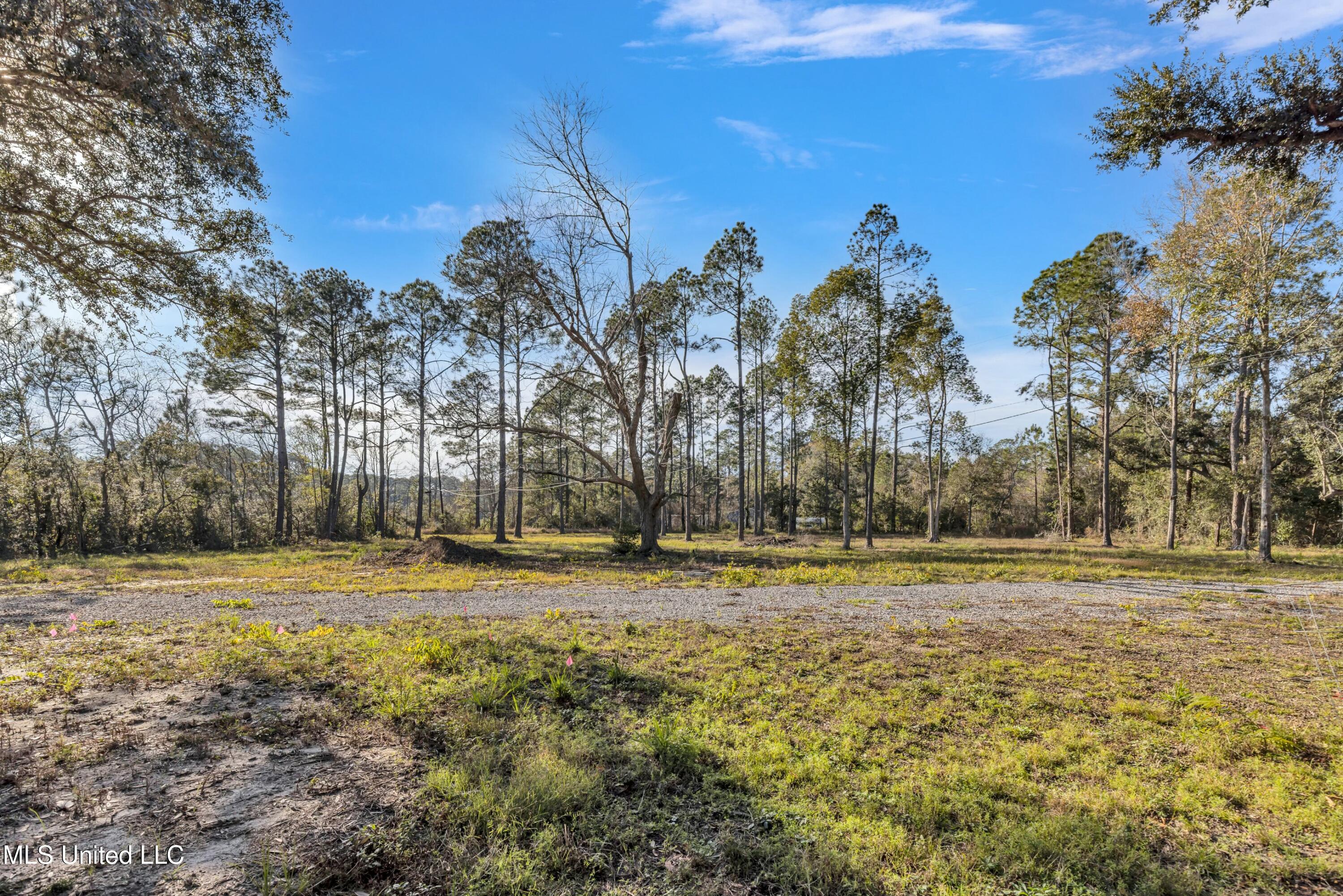 4009 Orange Grove Road Moss Point, MS 39562 - Photo 6 of 34 .