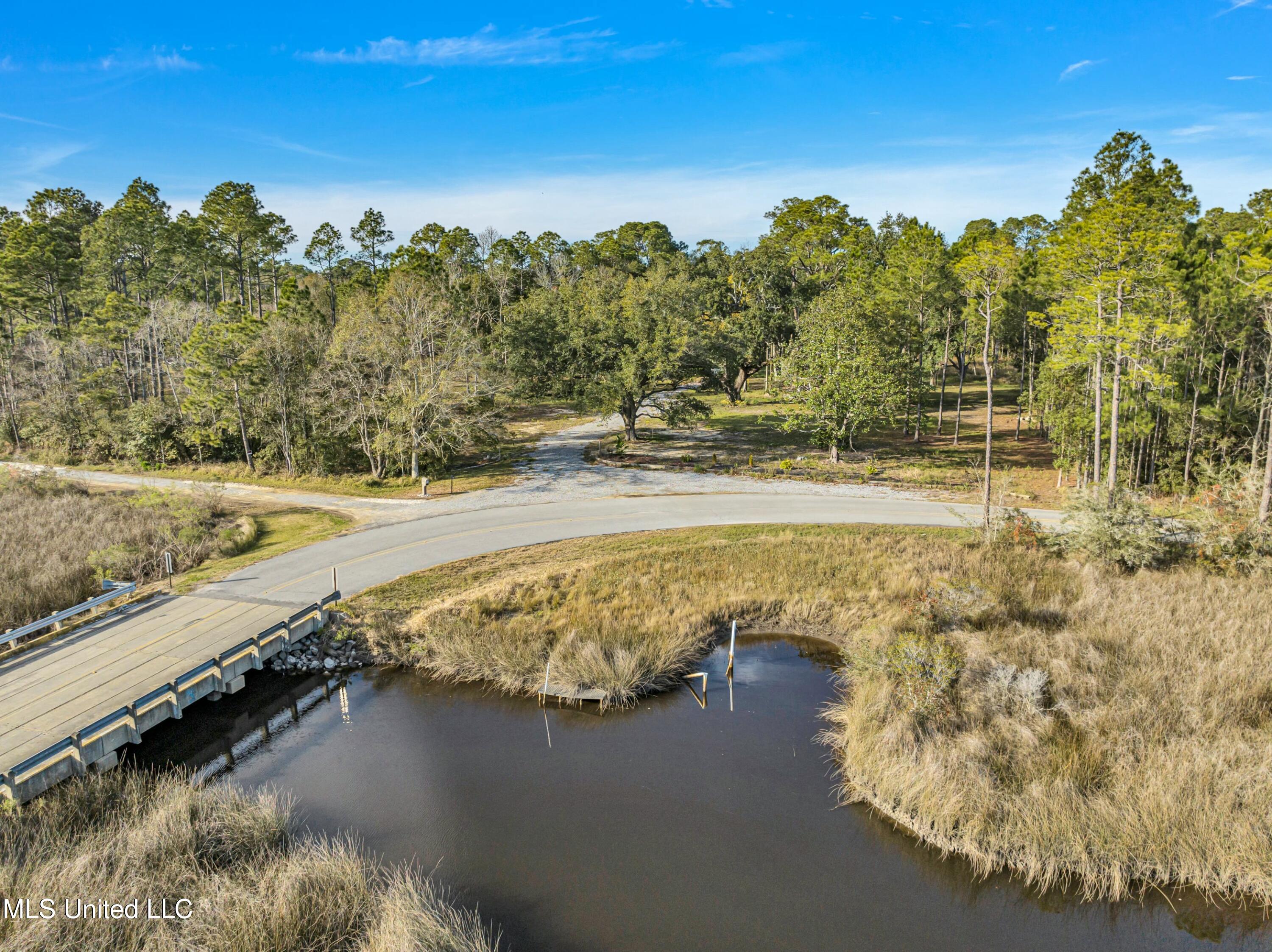 4009 Orange Grove Road Moss Point, MS 39562 - Photo 8 of 34 boat slip