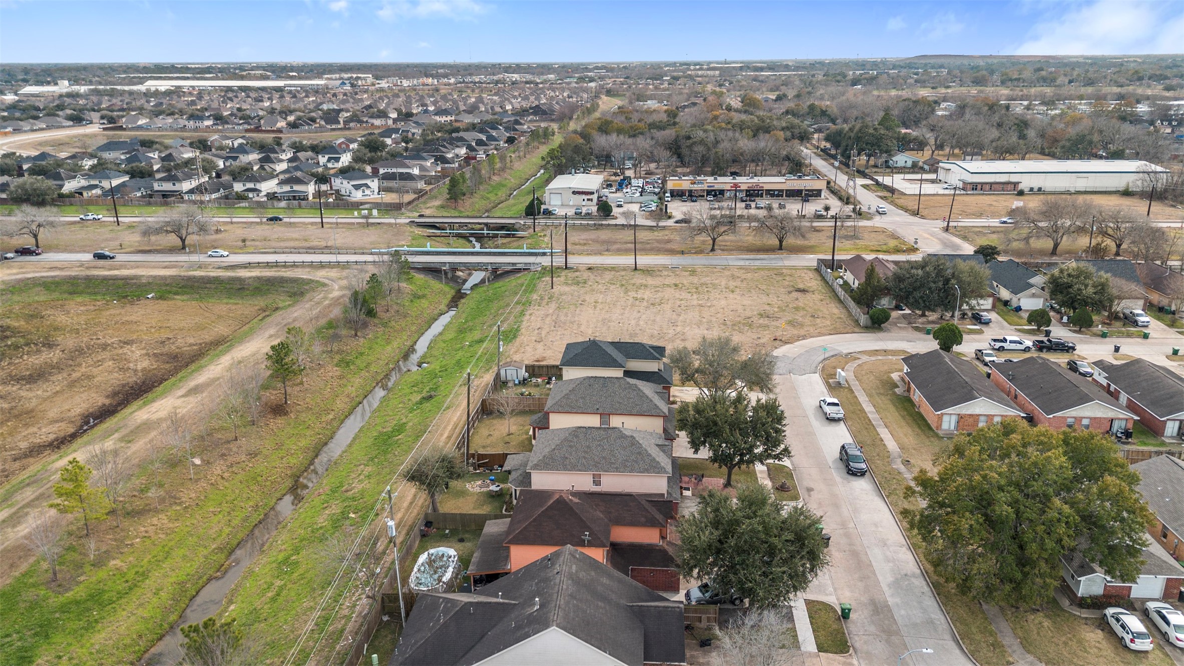 13615 Ambrose Street Houston, TX 77045 - Photo 32 of 35 a view of a city