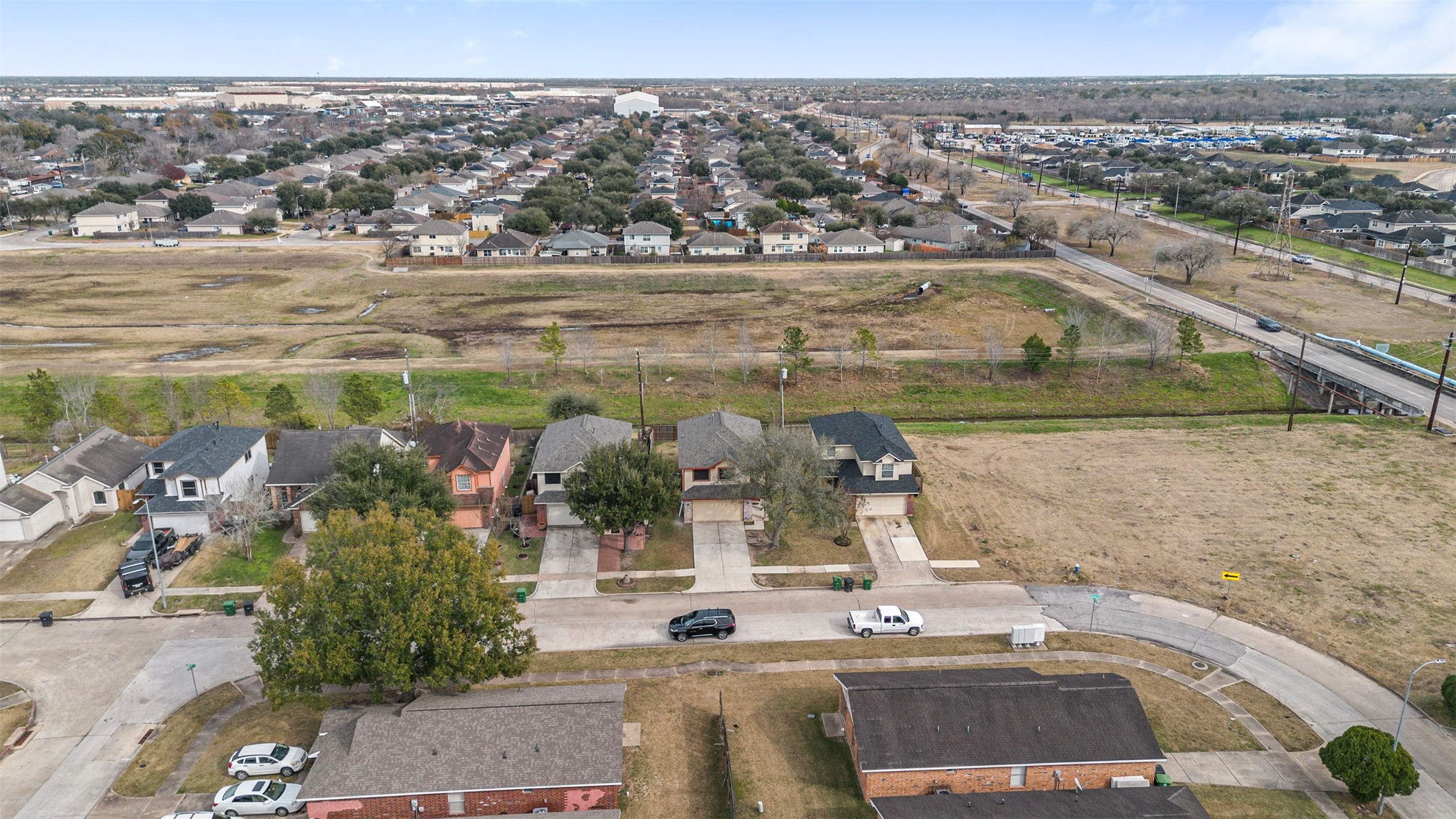 13615 Ambrose Street Houston, TX 77045 - Photo 33 of 35 a view of a city