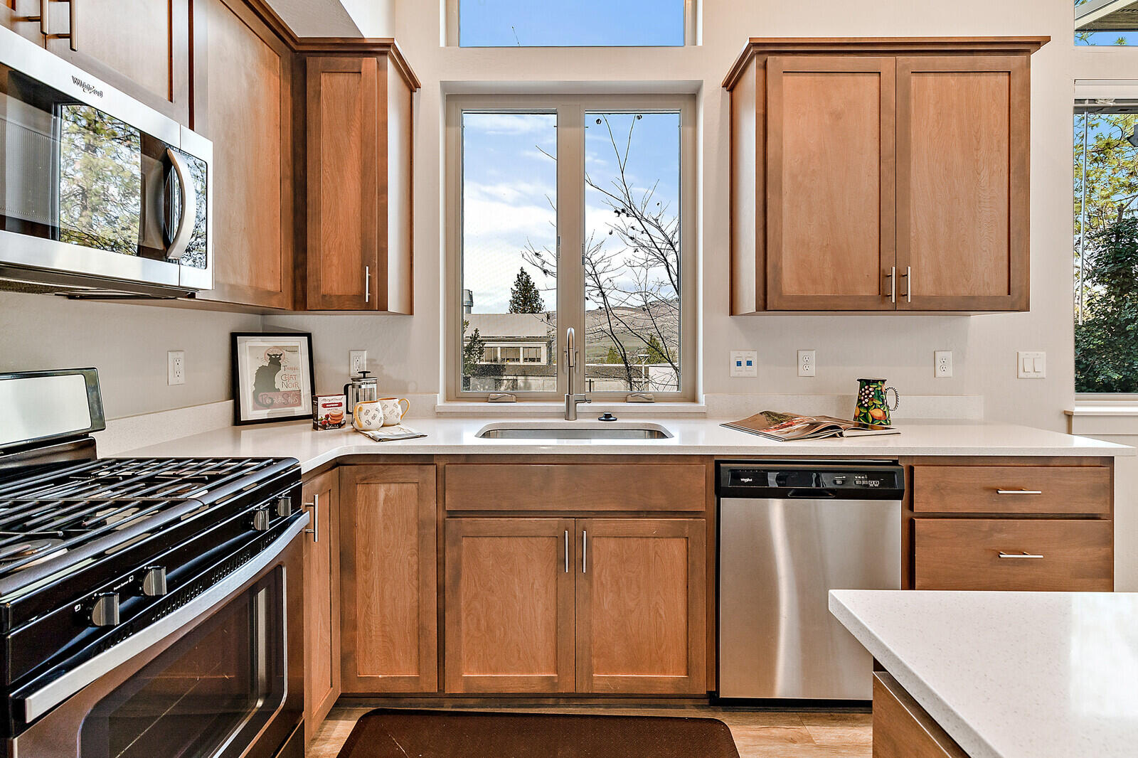 592-594 Roca Street Ashland, OR 97520 - Photo 15 of 43 20_RS_20_mls