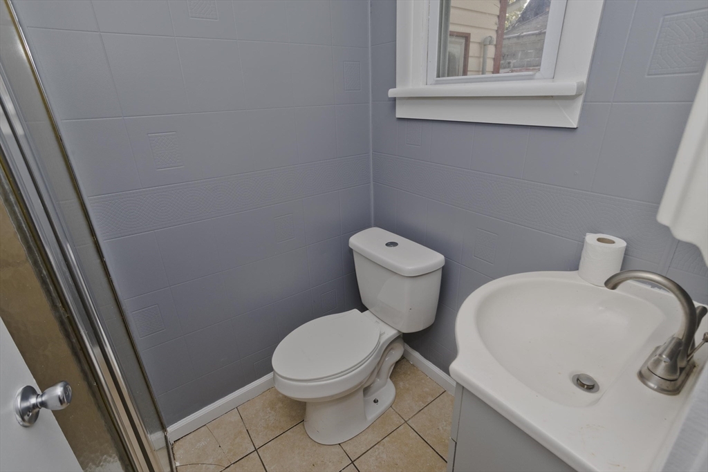130 Bowles Street, Unit 1 Springfield, MA 01109 - Photo 9 of 19