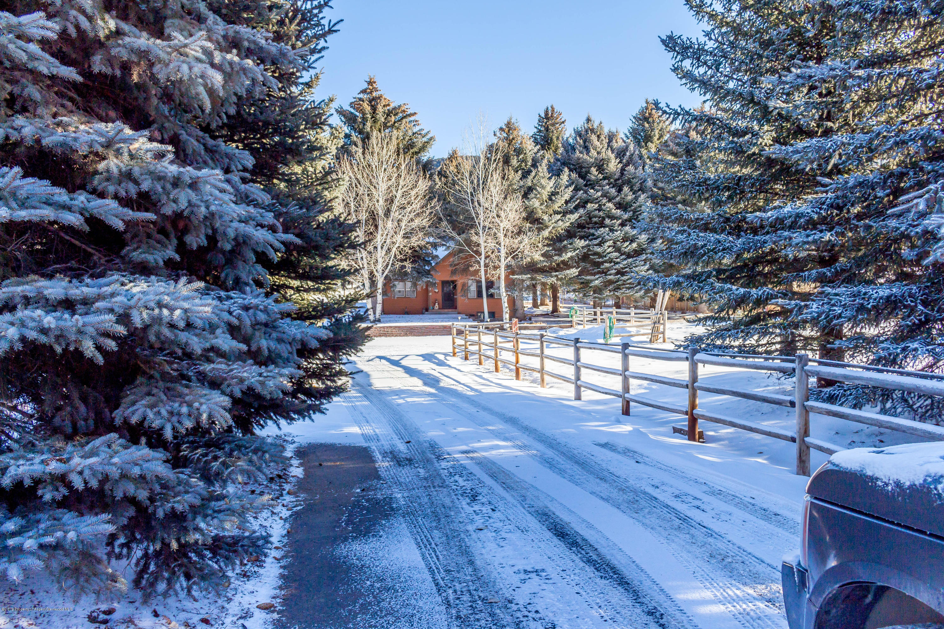 24411 Highway 82 Basalt, CO 81621 - Photo 3 of 27 Entrance Drive