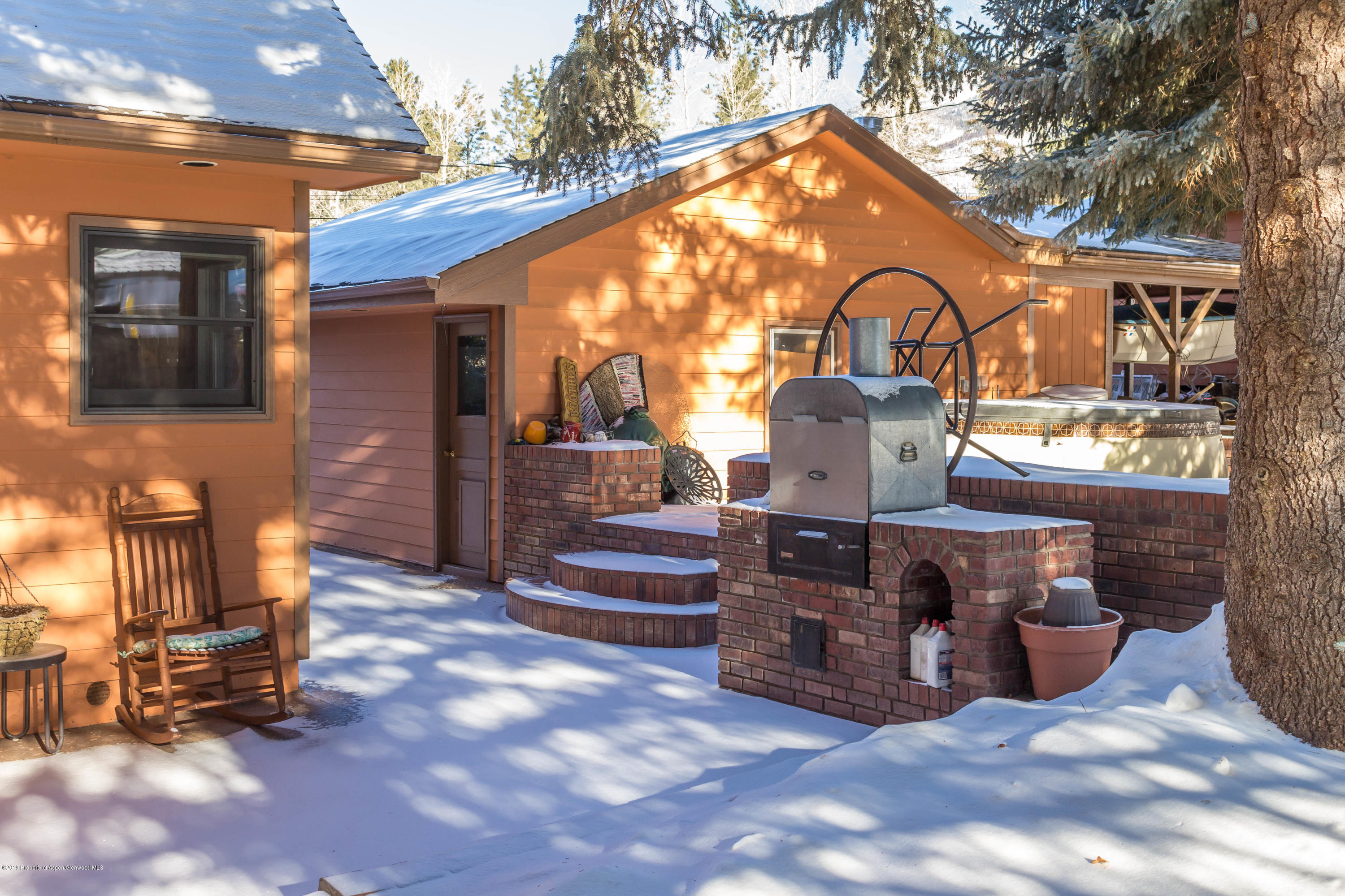 24411 Highway 82 Basalt, CO 81621 - Photo 9 of 27 BBQ/Smoker