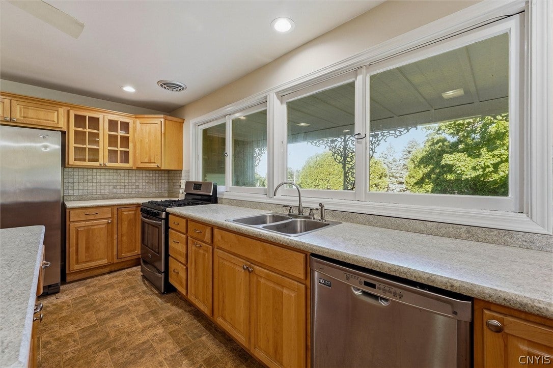 4361 Shea Road Syracuse, NY 13215 - Photo 12 of 43 Gallery Image 12