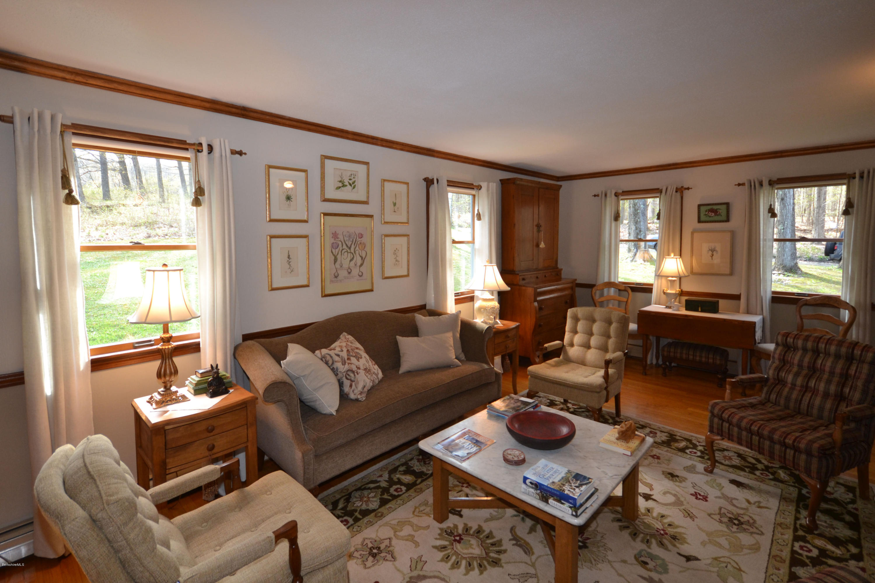 10 Rosenberg Road Lanesborough, MA 01237 - Photo 8 of 42 Living Room