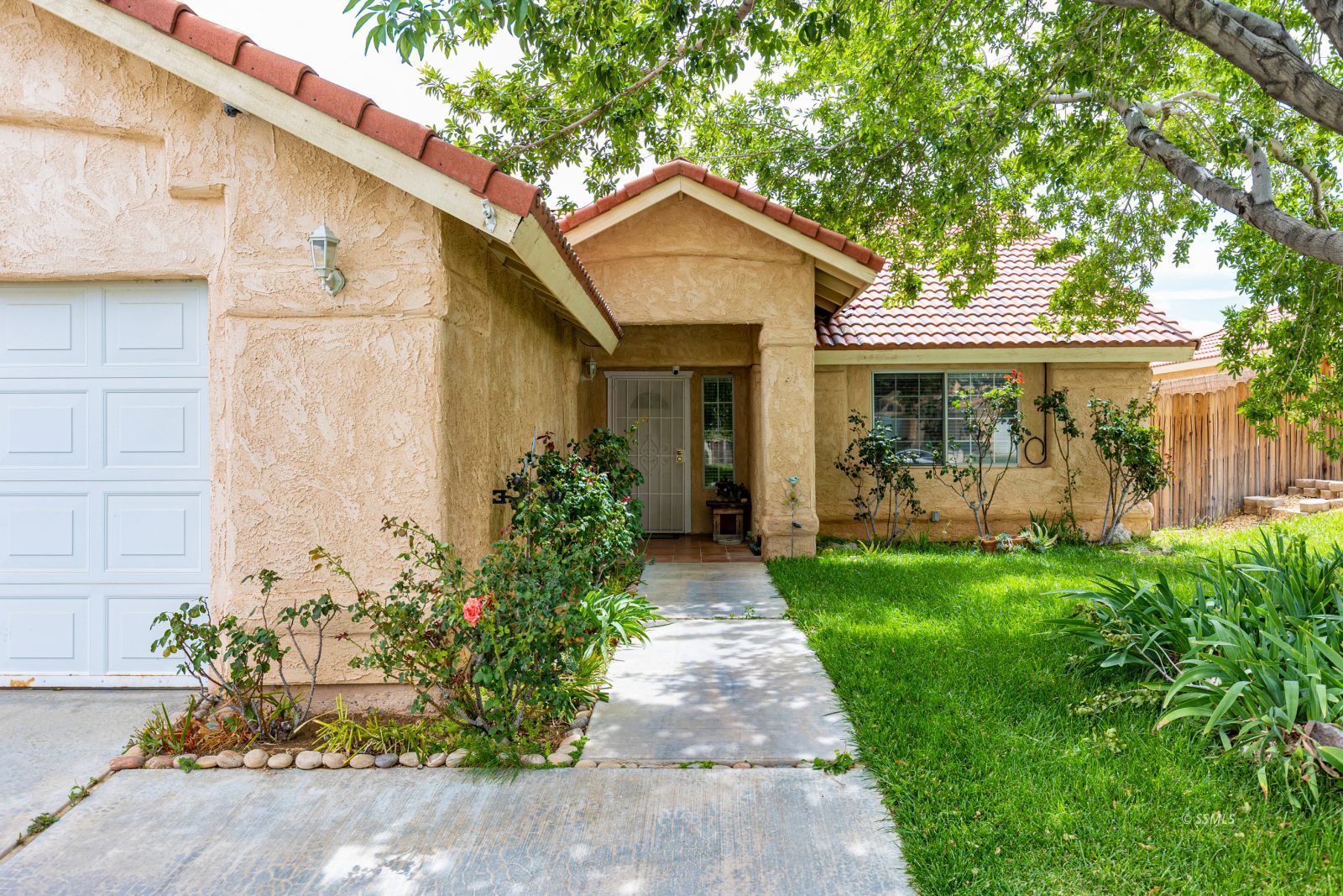 2122 South Del Rosa Drive Ridgecrest, CA 93555 - Photo 3 of 39