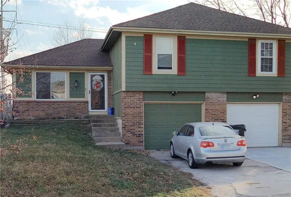 $245,000 | 847 Pinewood Street, Gardner, KS 66030