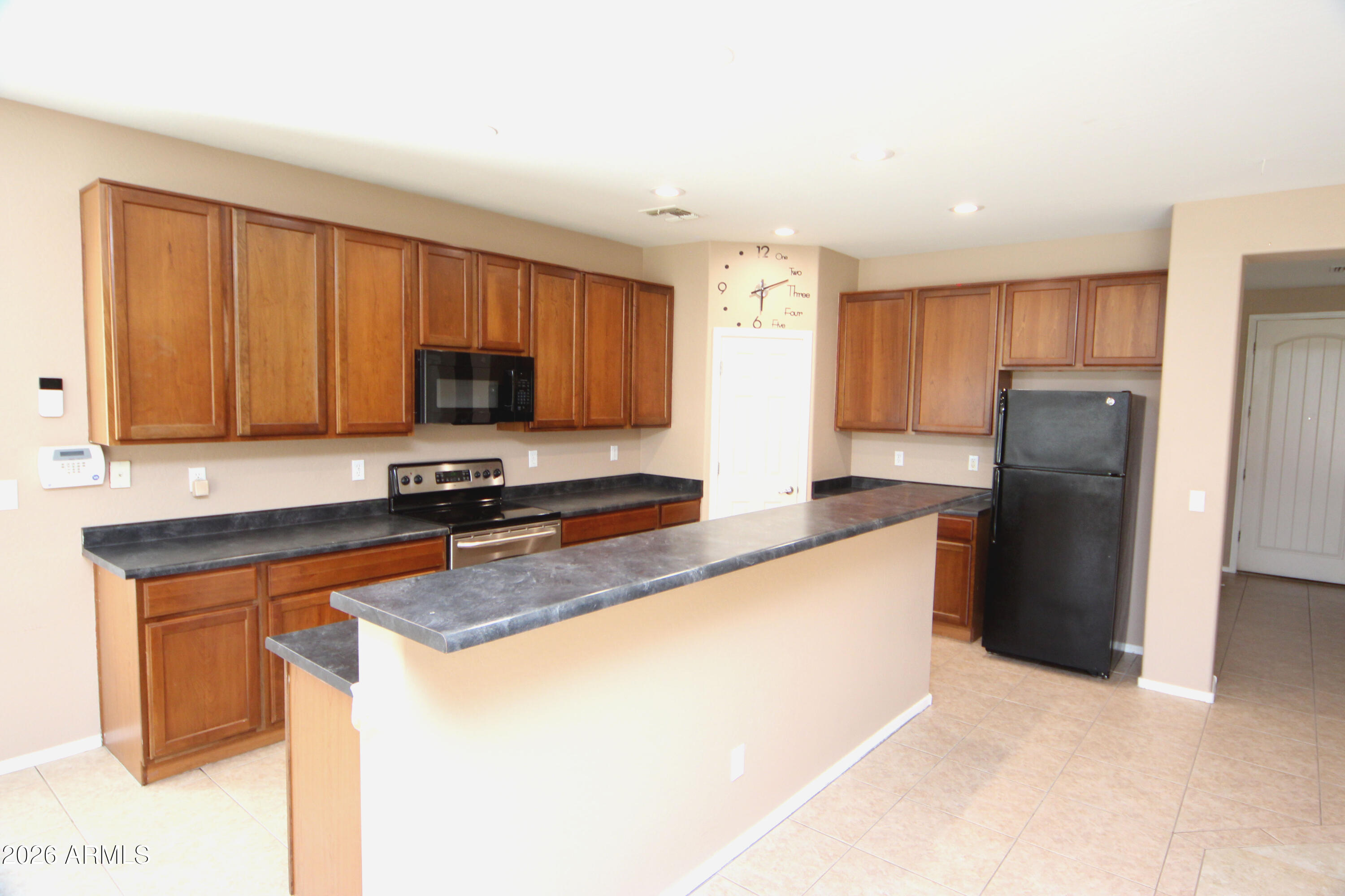 5307 West Beverly Road Laveen, AZ 85339 - Photo 4 of 30 IMG_2192 KITCHEN