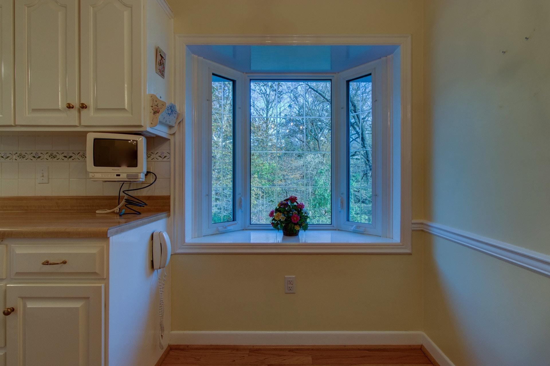 3540 Hartland Road Southwest Roanoke, VA 24015 - Photo 11 of 25 Breakfast Area