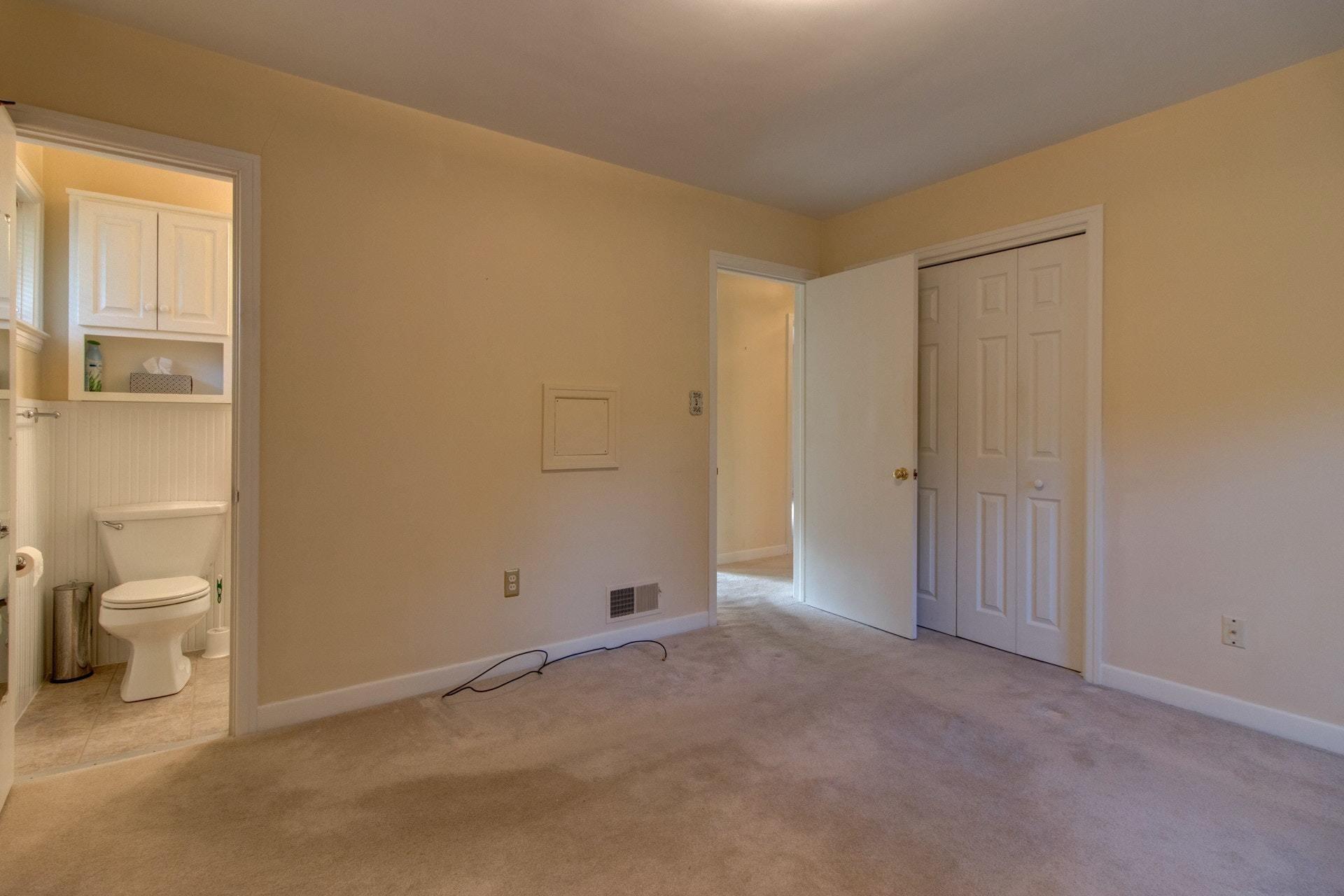 3540 Hartland Road Southwest Roanoke, VA 24015 - Photo 15 of 25 Master Suite