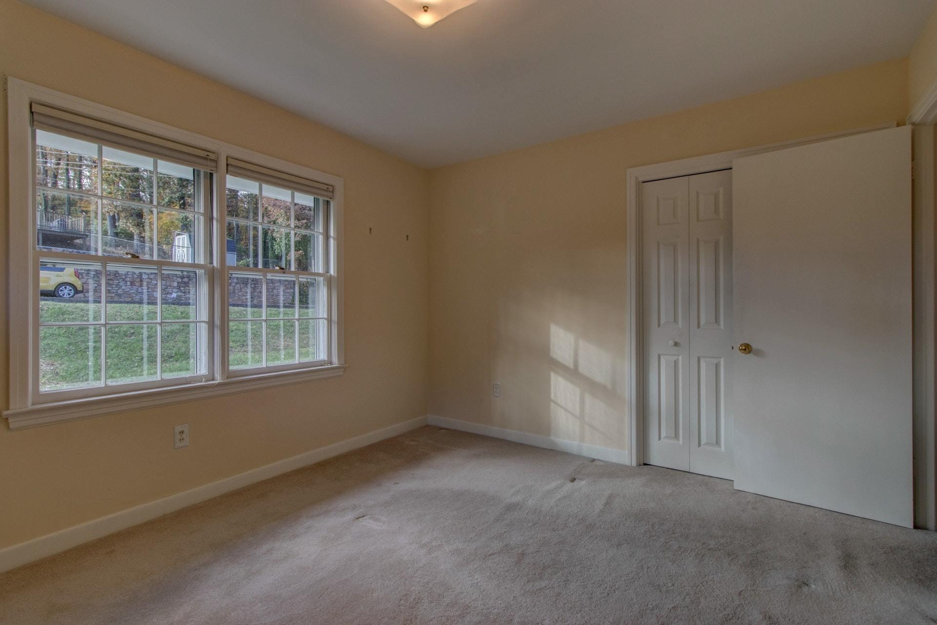 3540 Hartland Road Southwest Roanoke, VA 24015 - Photo 19 of 25 Bedroom 2
