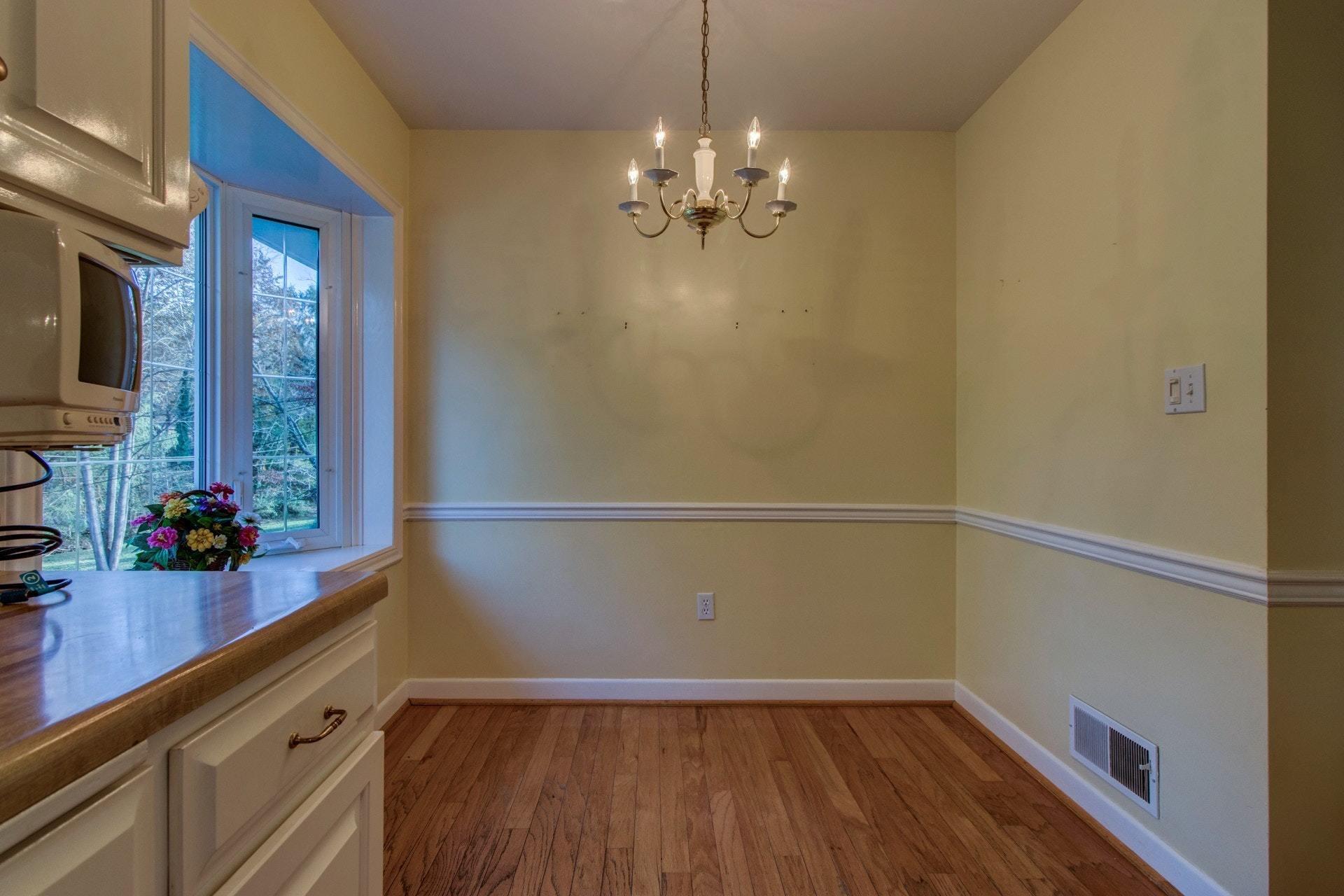 3540 Hartland Road Southwest Roanoke, VA 24015 - Photo 10 of 25 Breakfast Area