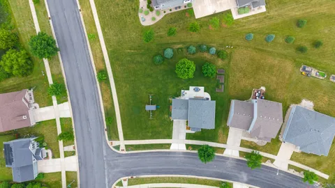 $500,000 | 6302 Pennock Lane, McFarland, WI 53558
