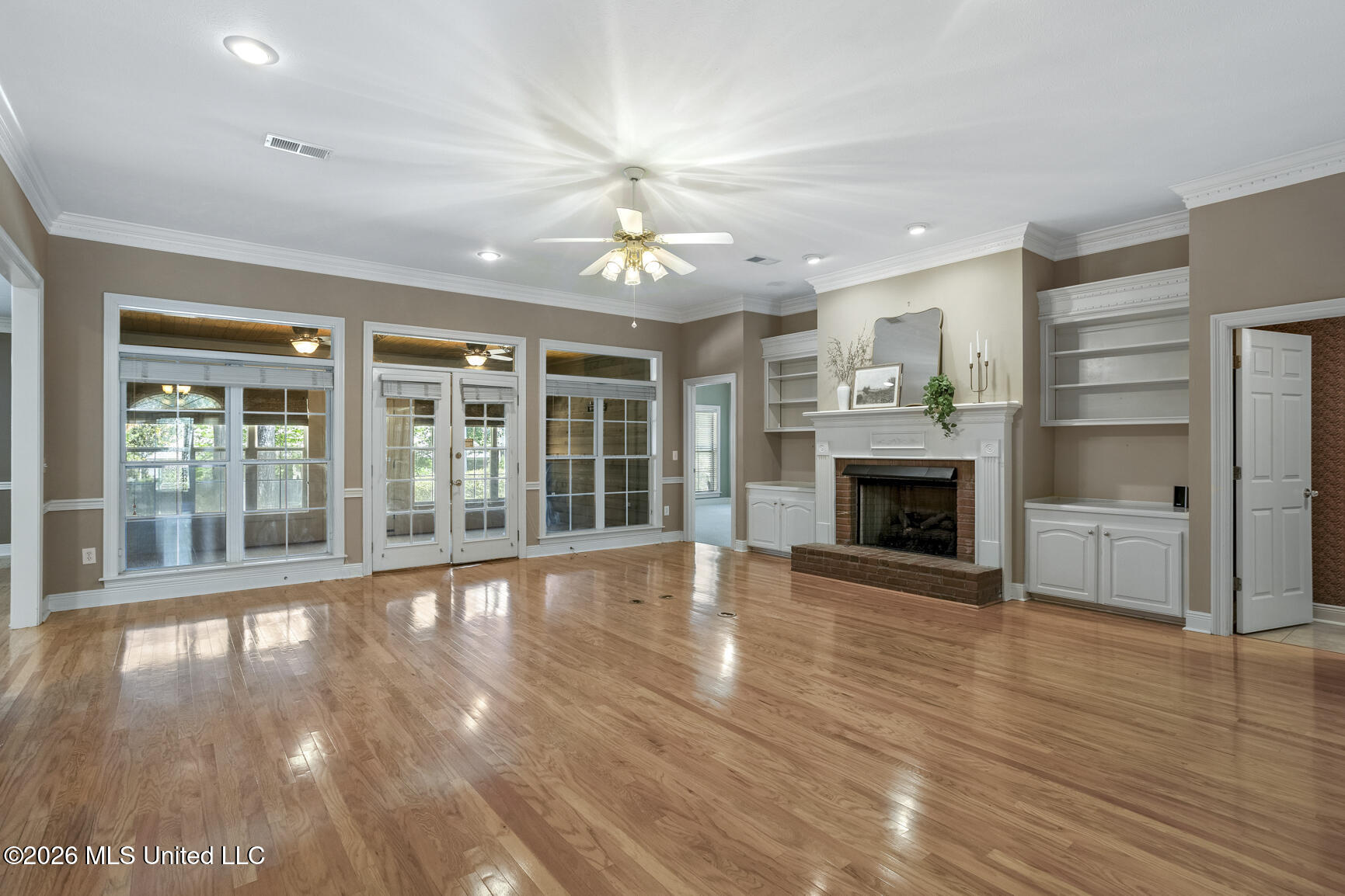 525 Ridge Circle Brandon, MS 39047 - Photo 9 of 51 525 Ridge Cir_jhookphotos-8