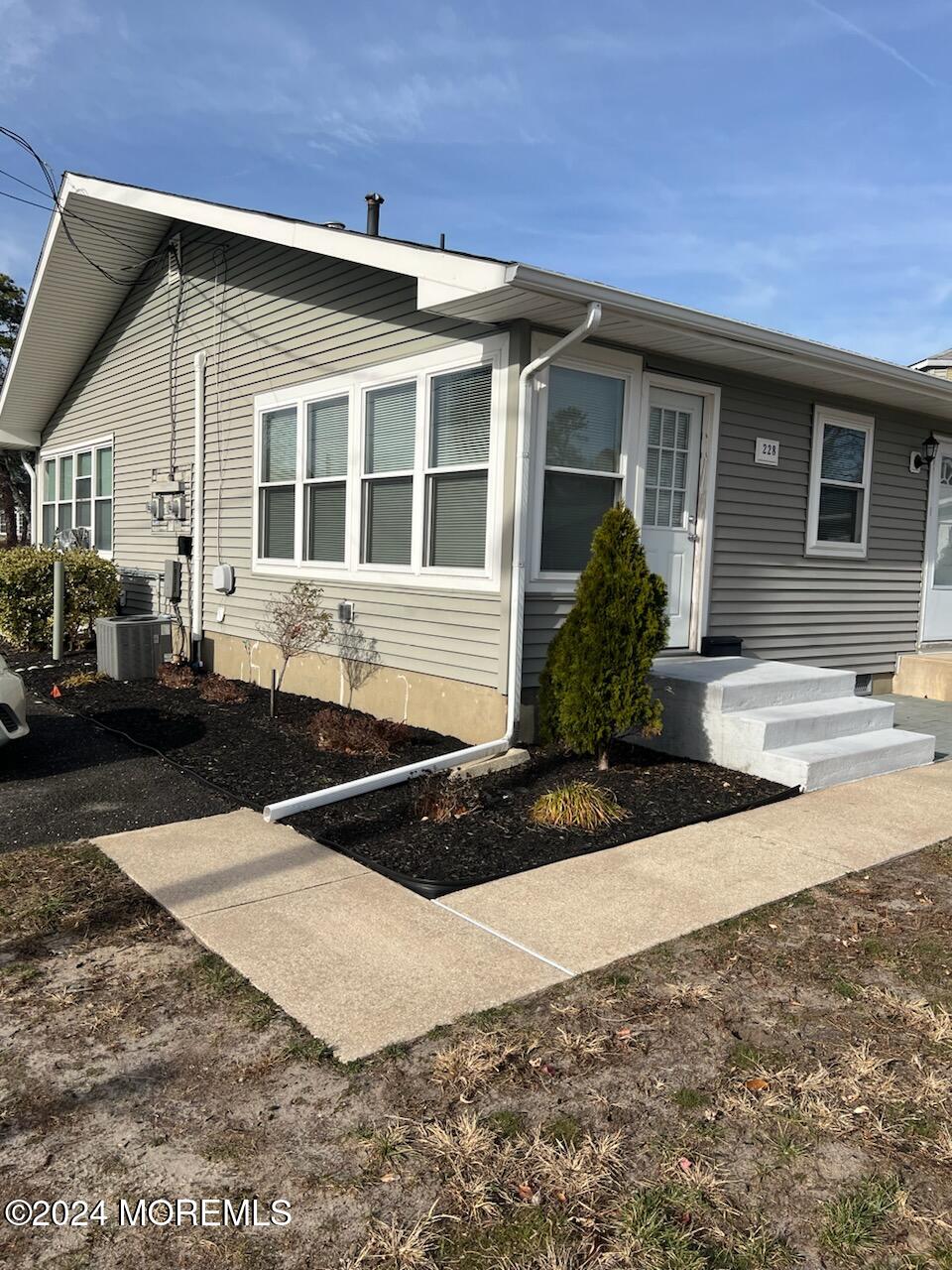 228 Doyle Terrace Brick, NJ 08724 - Photo 2 of 12 IMG_6414