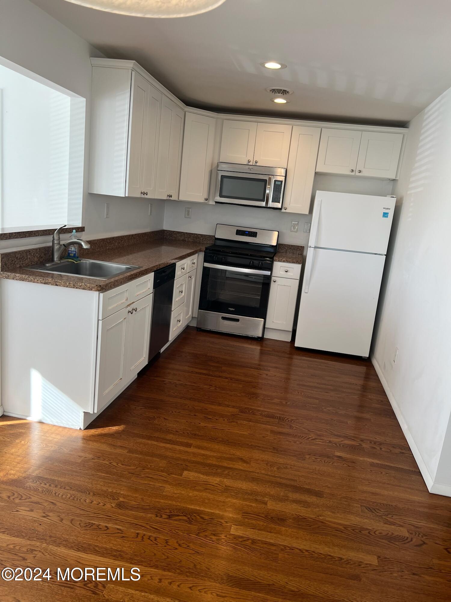 228 Doyle Terrace Brick, NJ 08724 - Photo 3 of 12 IMG_6456