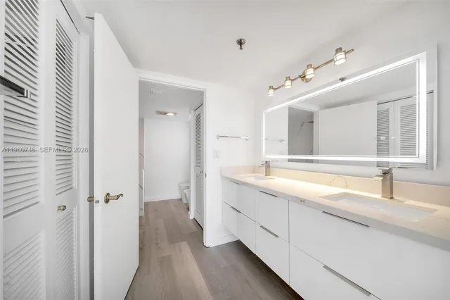 $3,650 | 6061 Collins Avenue, Unit 7A, Miami Beach, FL 33140