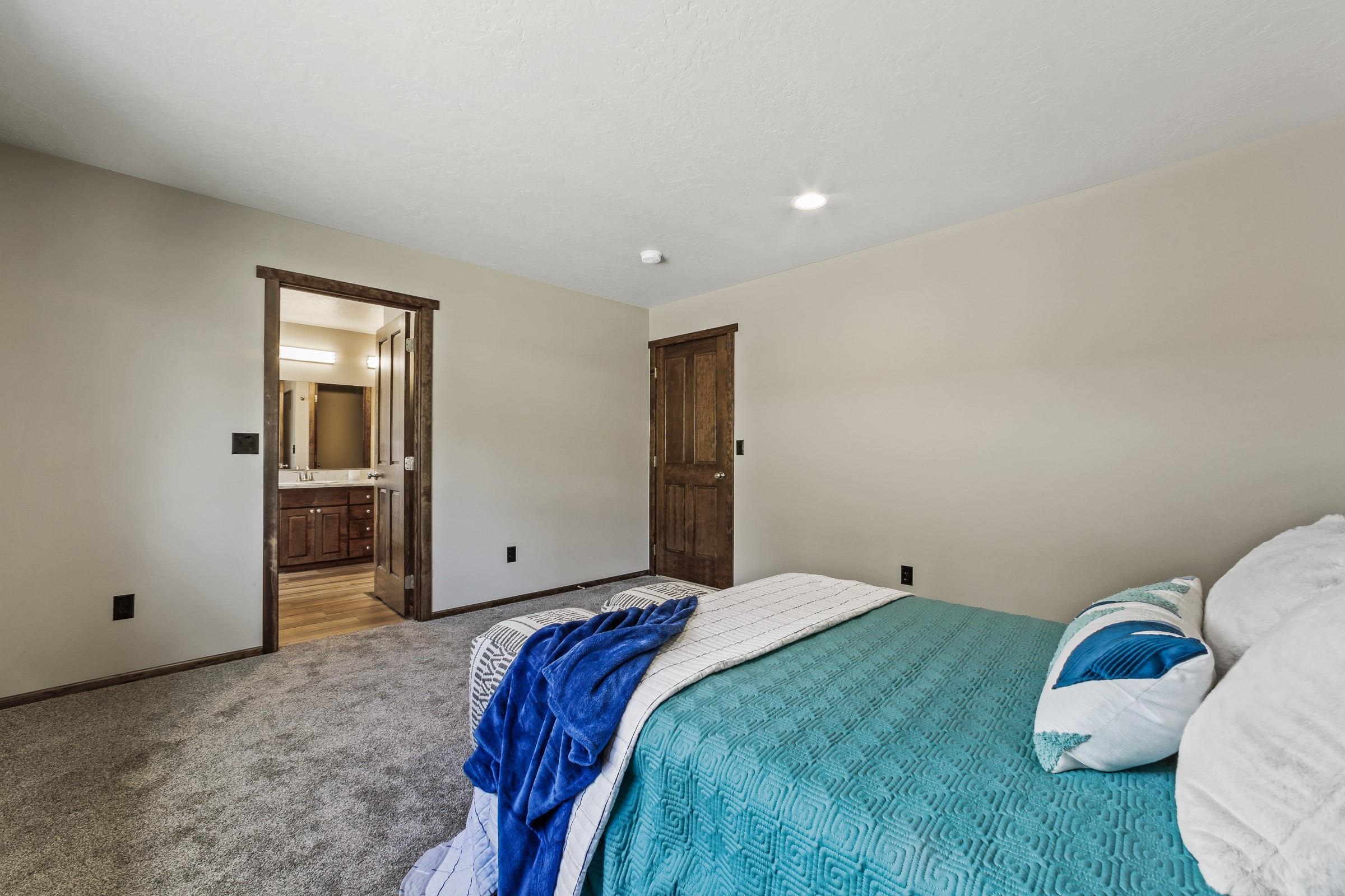 2603 West Waikiki Road Spokane, WA 99218 - Photo 12 of 36