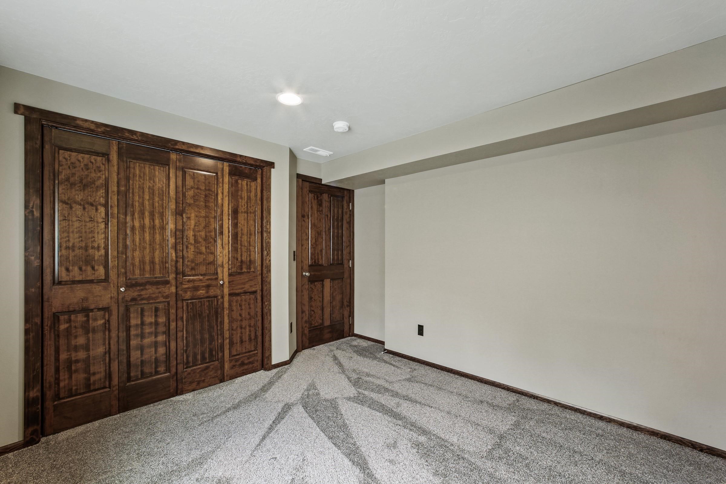 2603 West Waikiki Road Spokane, WA 99218 - Photo 27 of 36