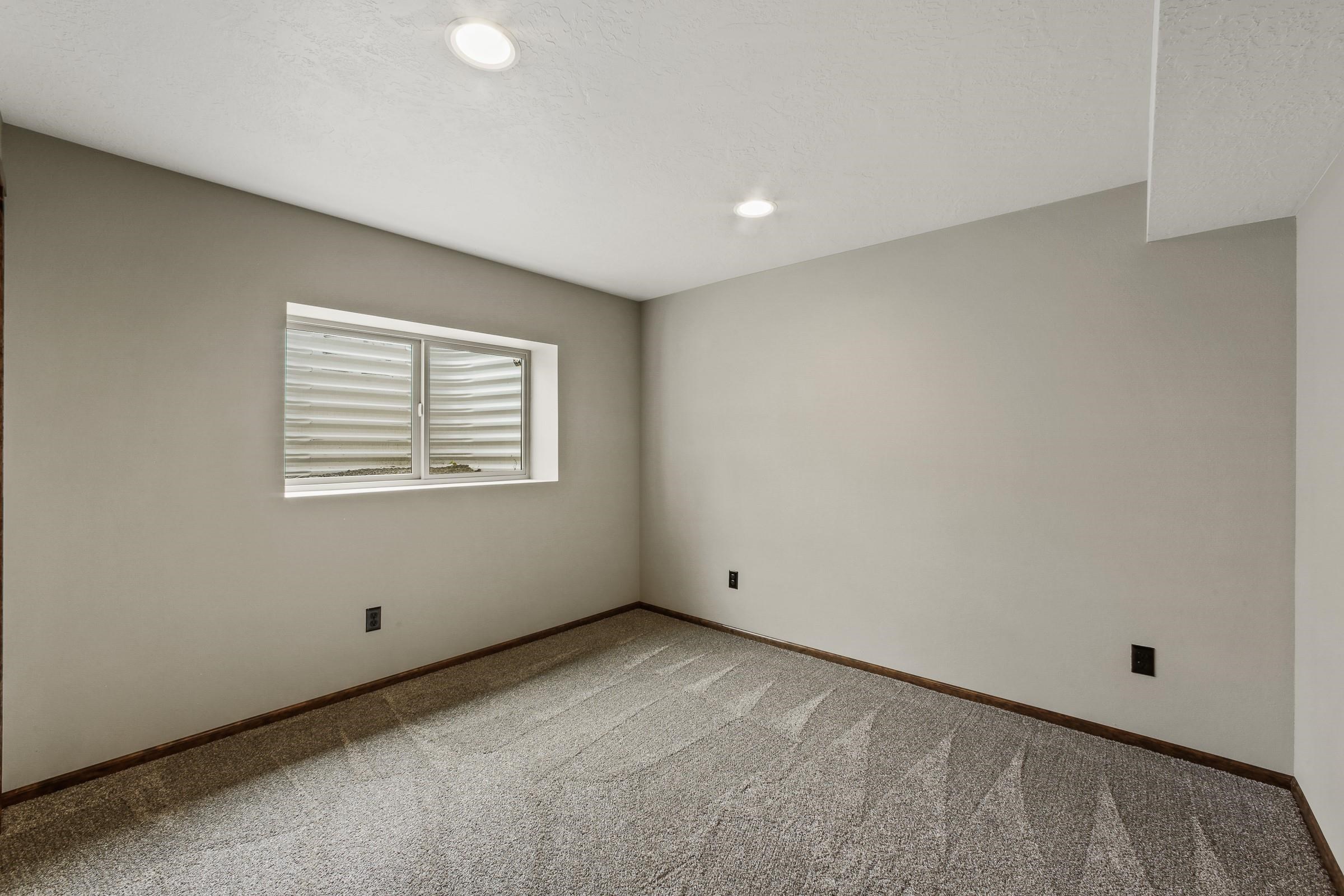 2603 West Waikiki Road Spokane, WA 99218 - Photo 29 of 36