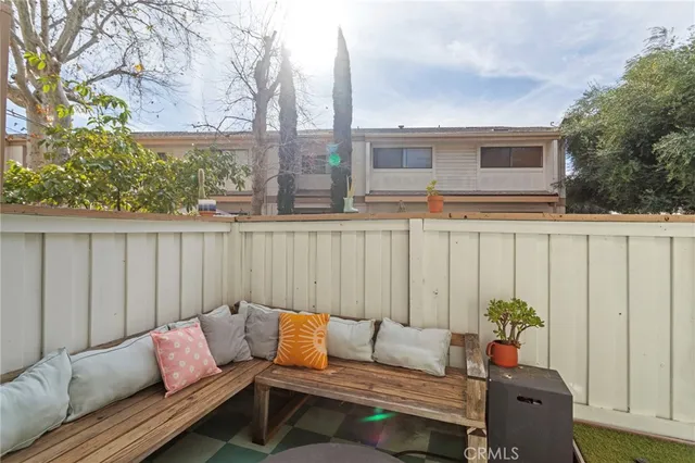 $575,000 | 10139 Arleta Avenue, Unit 2, Arleta, CA 91331