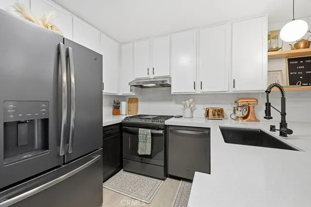 $575,000 | 10139 Arleta Avenue, Unit 2, Arleta, CA 91331