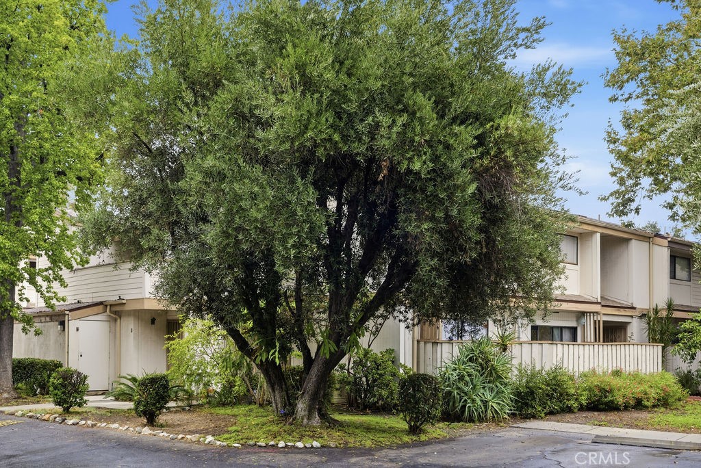 10139 Arleta Avenue, Unit 2 Arleta, CA 91331 - Photo 22 of 34 End Unt