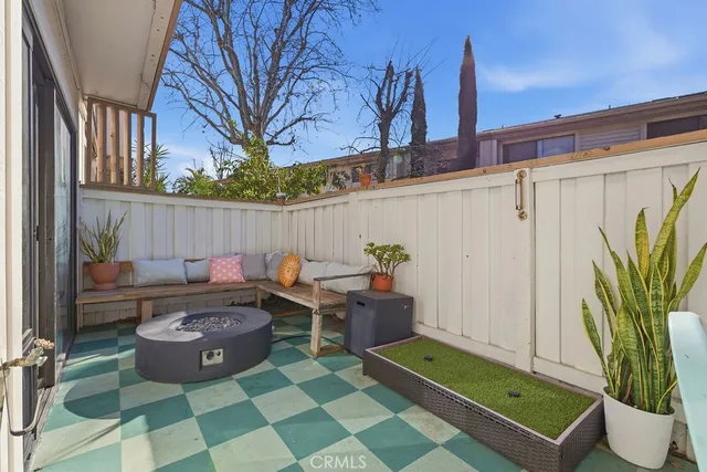 $575,000 | 10139 Arleta Avenue, Unit 2, Arleta, CA 91331