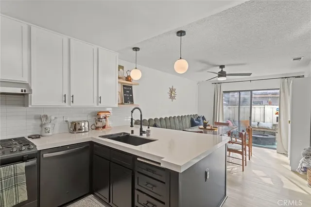 $575,000 | 10139 Arleta Avenue, Unit 2, Arleta, CA 91331