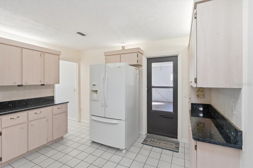 3002 South Rose Avenue Inverness, FL 34450 - Photo 8 of 41