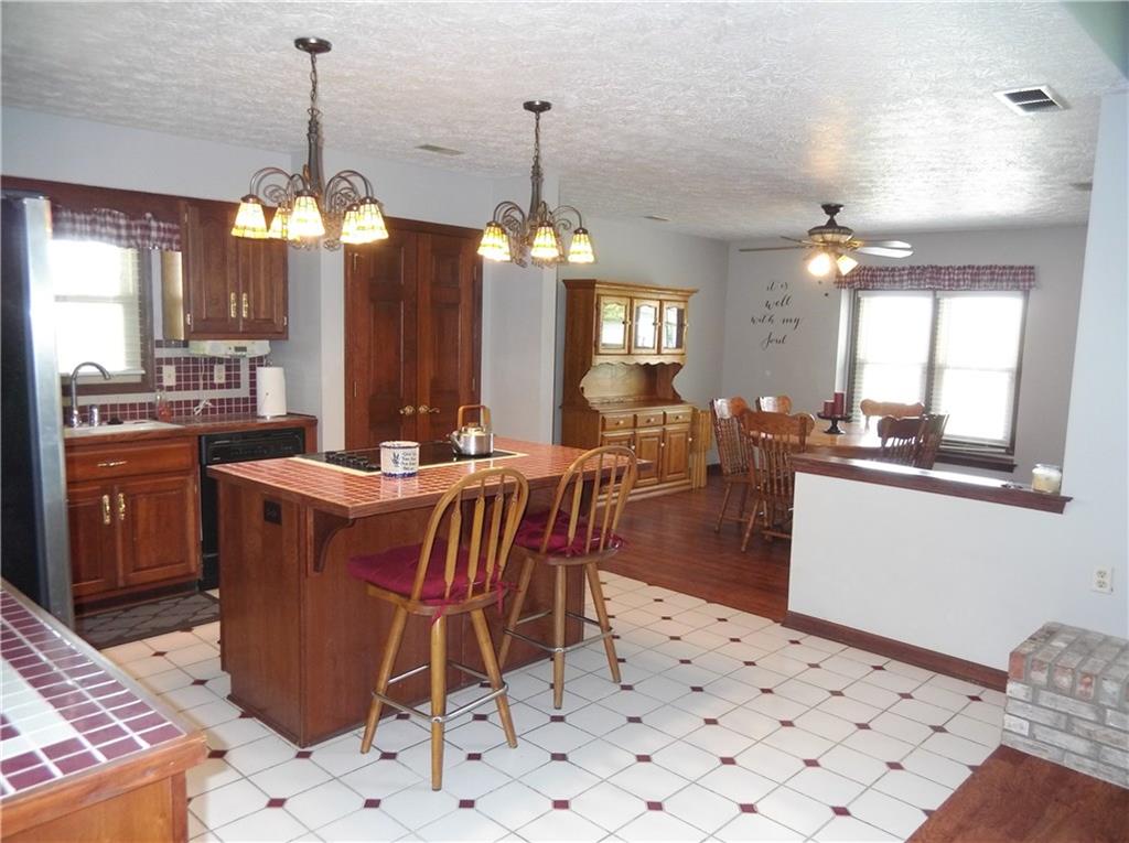 11860 Shannon Pointe Road Indianapolis, IN 46229 - Photo 18 of 37 Gallery Image 18
