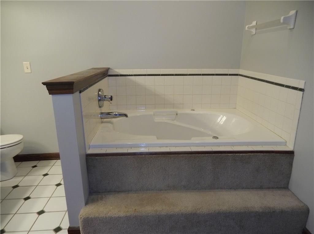 11860 Shannon Pointe Road Indianapolis, IN 46229 - Photo 24 of 37 Gallery Image 24