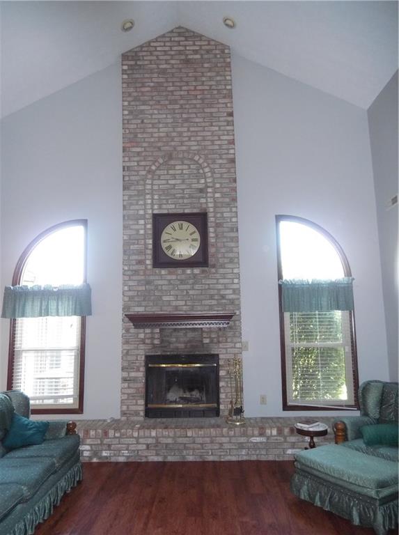 11860 Shannon Pointe Road Indianapolis, IN 46229 - Photo 4 of 37 Gallery Image 4