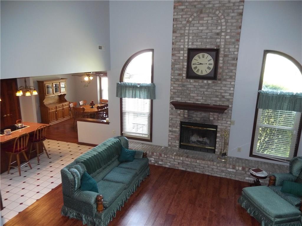 11860 Shannon Pointe Road Indianapolis, IN 46229 - Photo 7 of 37 Gallery Image 7