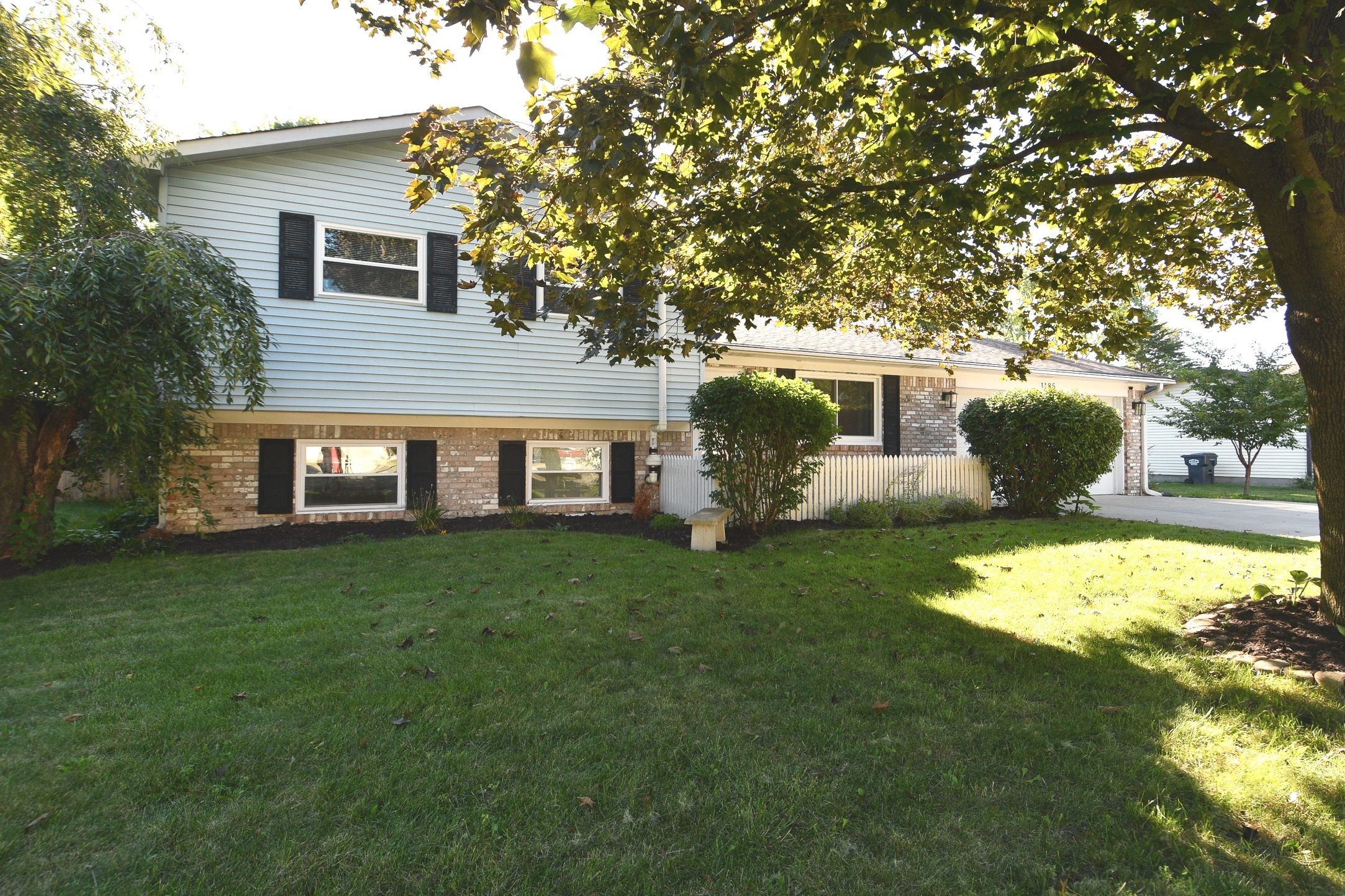 1185 Apple Valley Road Greenwood, IN 46142 - Photo 1 of 36 Gallery Image 1