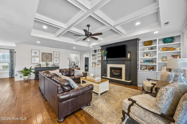 $1,900,000 | 102 Olde Point Loop, Hampstead, NC 28443