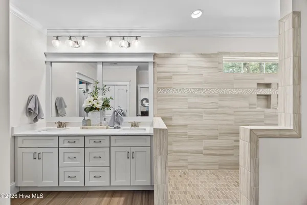 $1,900,000 | 102 Olde Point Loop, Hampstead, NC 28443