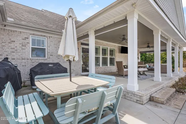 $1,900,000 | 102 Olde Point Loop, Hampstead, NC 28443