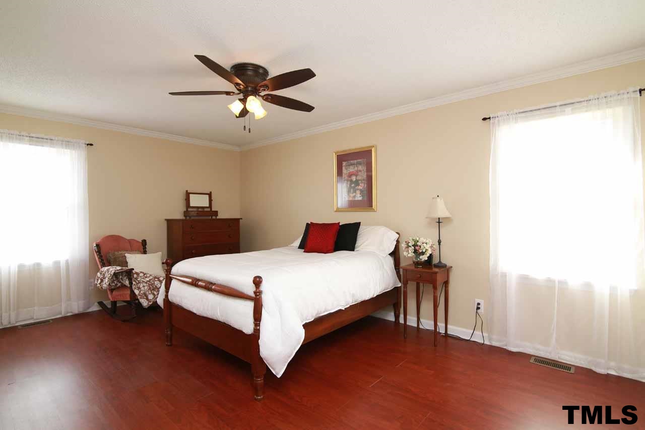 685 Wilson Jones Road Clayton, NC 27520 - Photo 11 of 25 Gallery Image 11