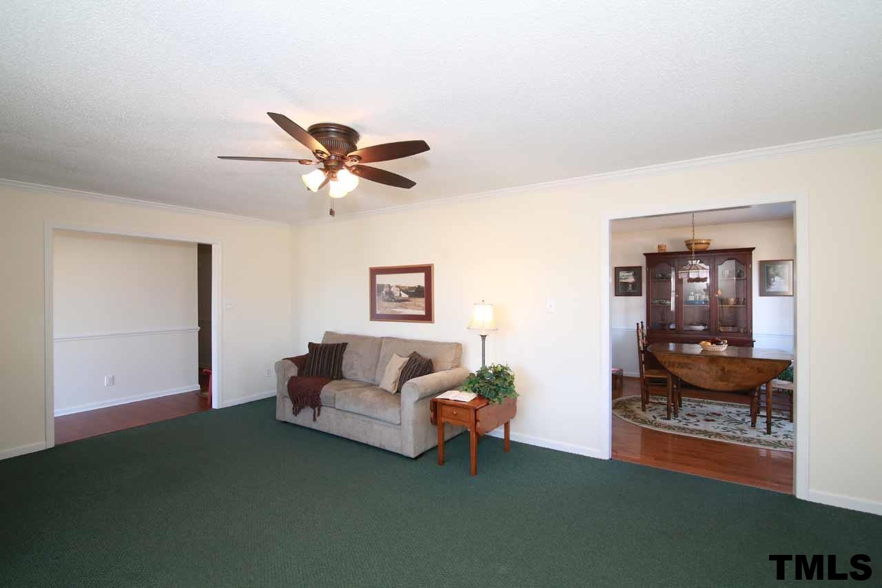 685 Wilson Jones Road Clayton, NC 27520 - Photo 3 of 25 Gallery Image 3