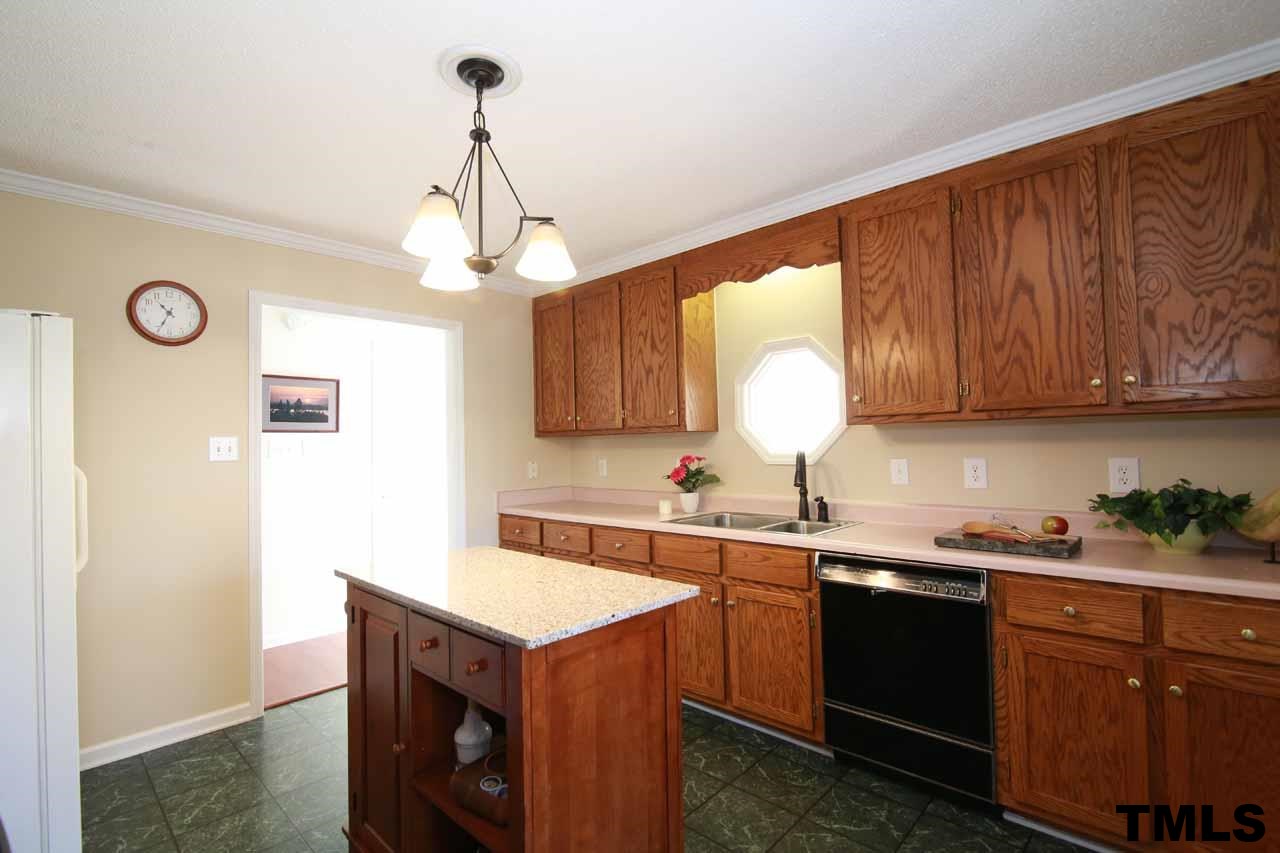 685 Wilson Jones Road Clayton, NC 27520 - Photo 5 of 25 Gallery Image 5
