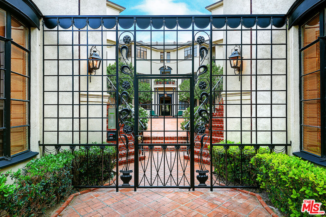 149 South Rodeo Drive Beverly Hills, CA 90212 - Photo 20 of 22