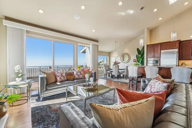 $1,249,000 | 105 Starview Court, Oakland, CA 94618