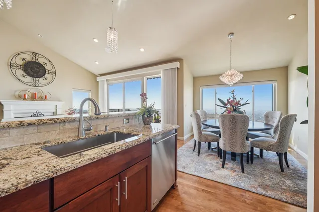 $1,249,000 | 105 Starview Court, Oakland, CA 94618