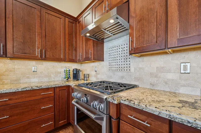 $1,249,000 | 105 Starview Court, Oakland, CA 94618