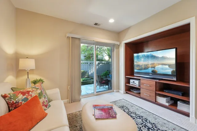 $1,249,000 | 105 Starview Court, Oakland, CA 94618
