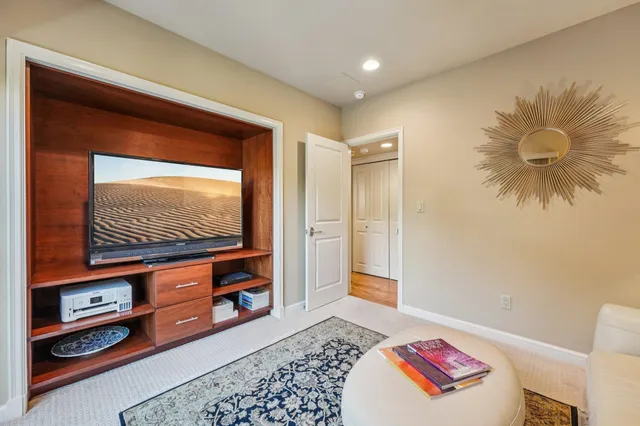 $1,249,000 | 105 Starview Court, Oakland, CA 94618