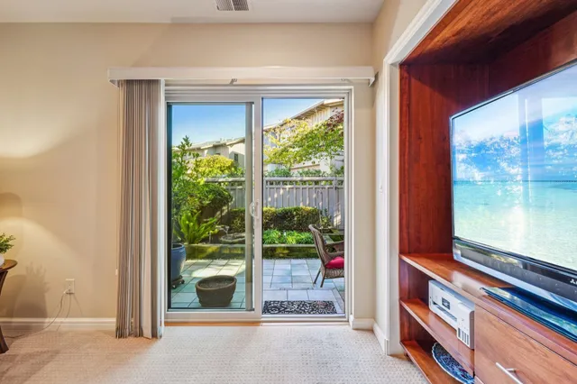 $1,249,000 | 105 Starview Court, Oakland, CA 94618