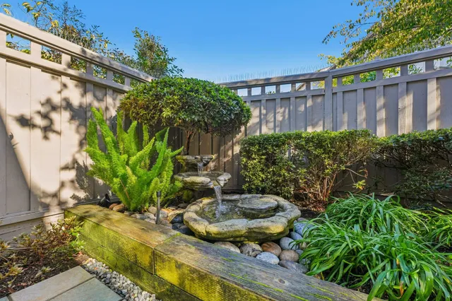 $1,249,000 | 105 Starview Court, Oakland, CA 94618